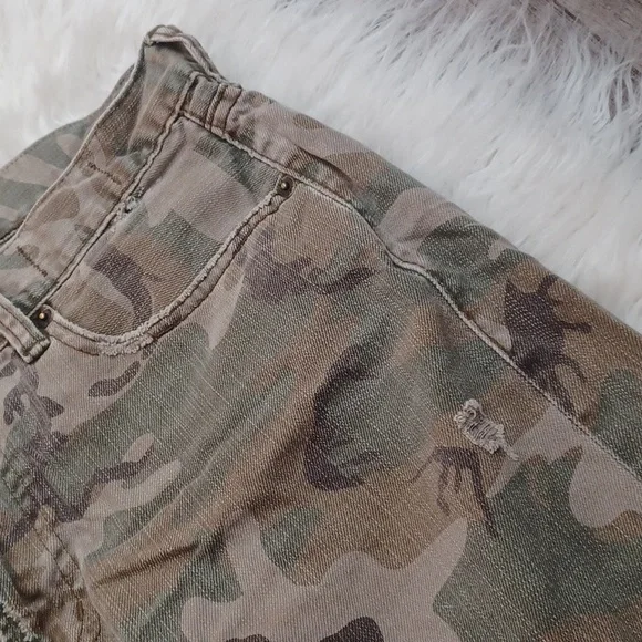 Denim & Supply Ralph Lauren Distressed Shorts - Picture 8 of 16